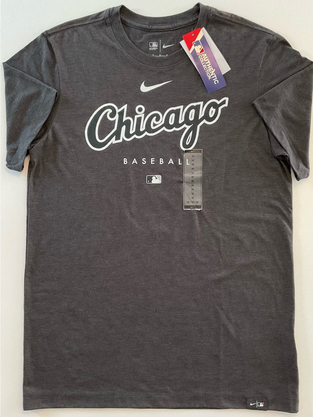 NWT Nike Authentic Collection Chicago MLB Tee Men’s Size Medium Heather Gray